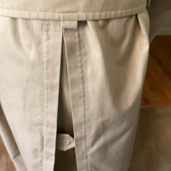 Vintage Burberry Khaki Men’s Trench Coat - Picture 5 of 16